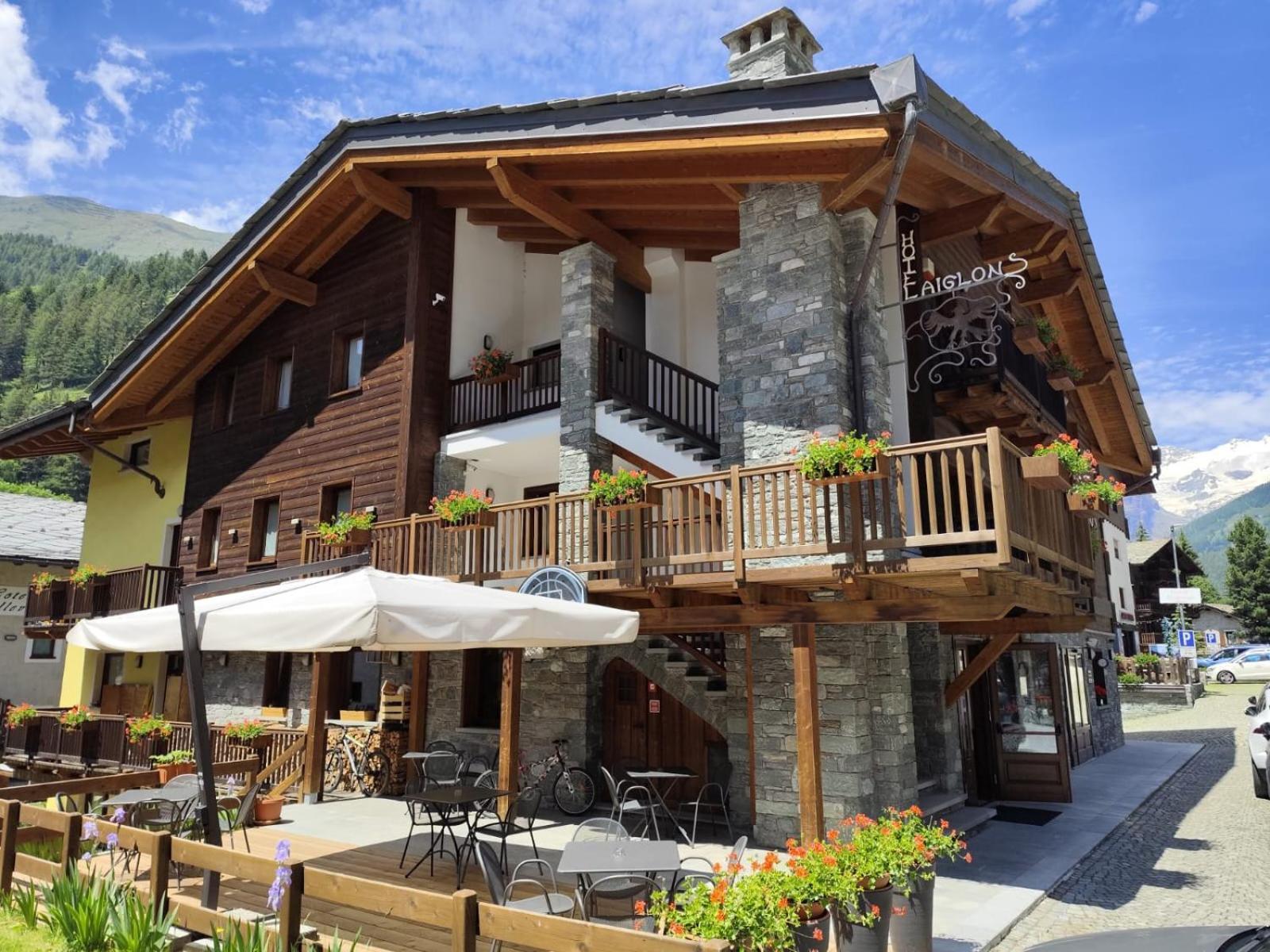 Hotel L' Aiglon Камполук Экстерьер фото